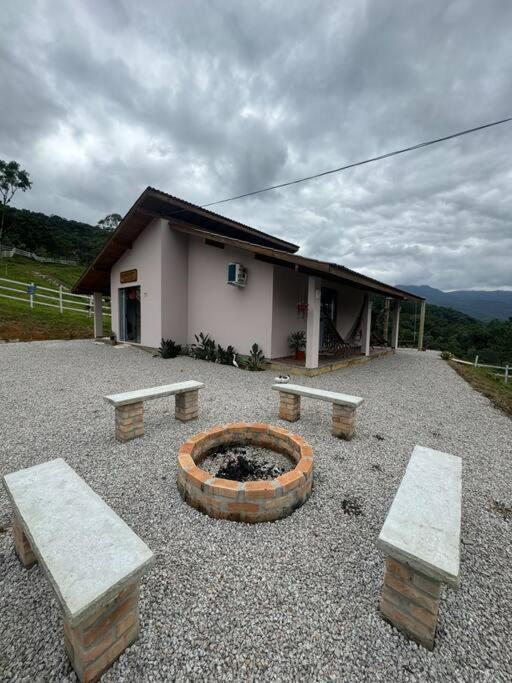 Cabana Recanto Do Arruda Para Casal Em Aguas Mornas المظهر الخارجي الصورة