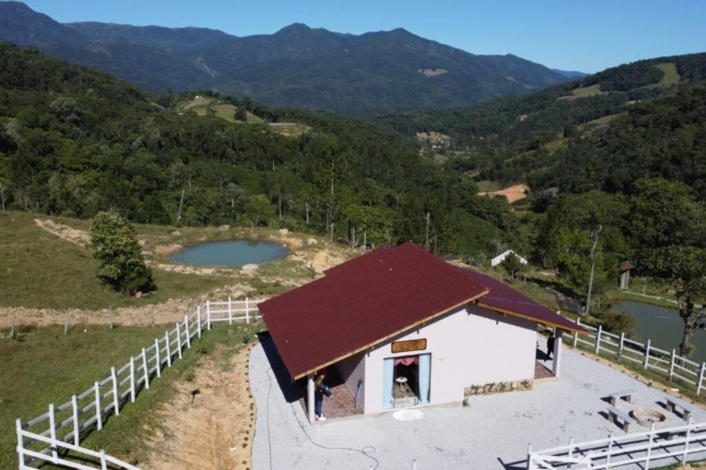 Cabana Recanto Do Arruda Para Casal Em Aguas Mornas المظهر الخارجي الصورة