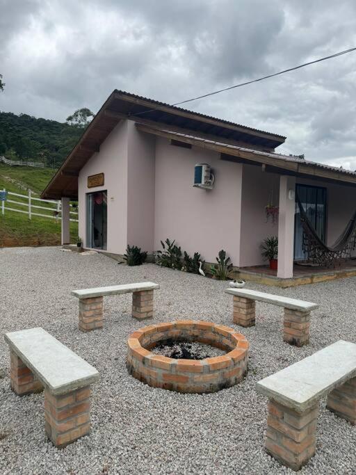 Cabana Recanto Do Arruda Para Casal Em Aguas Mornas المظهر الخارجي الصورة